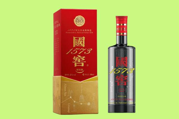 自贡荣县回收国窖1573.jpg